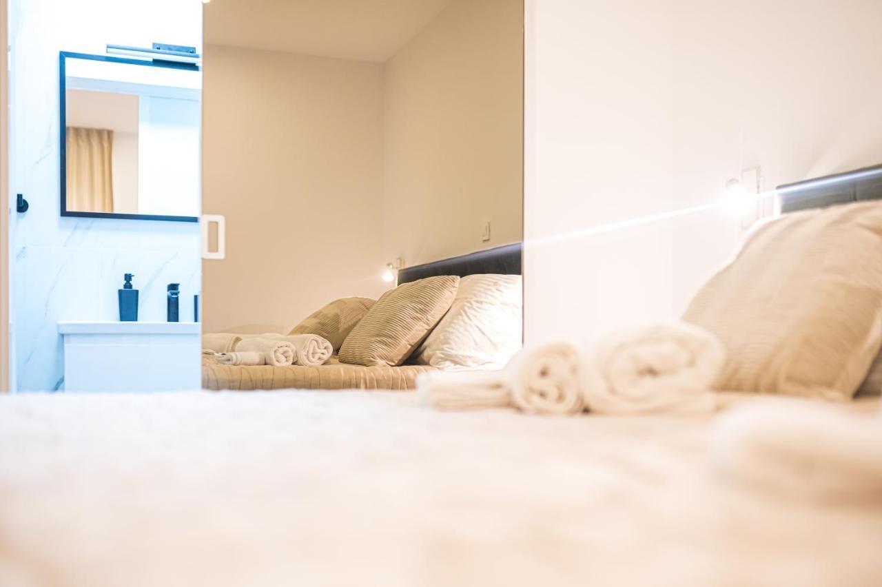 Luxury Rooms Green And Gold Split Exteriér fotografie