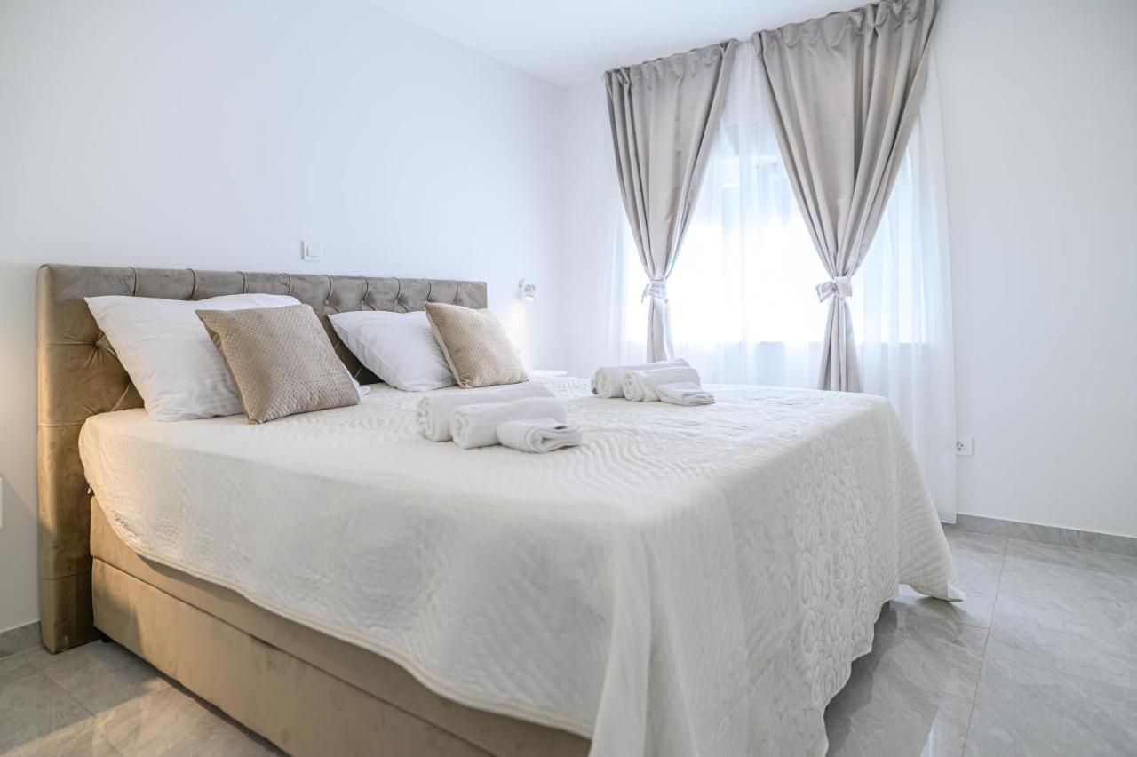 Luxury Rooms Green And Gold Split Exteriér fotografie