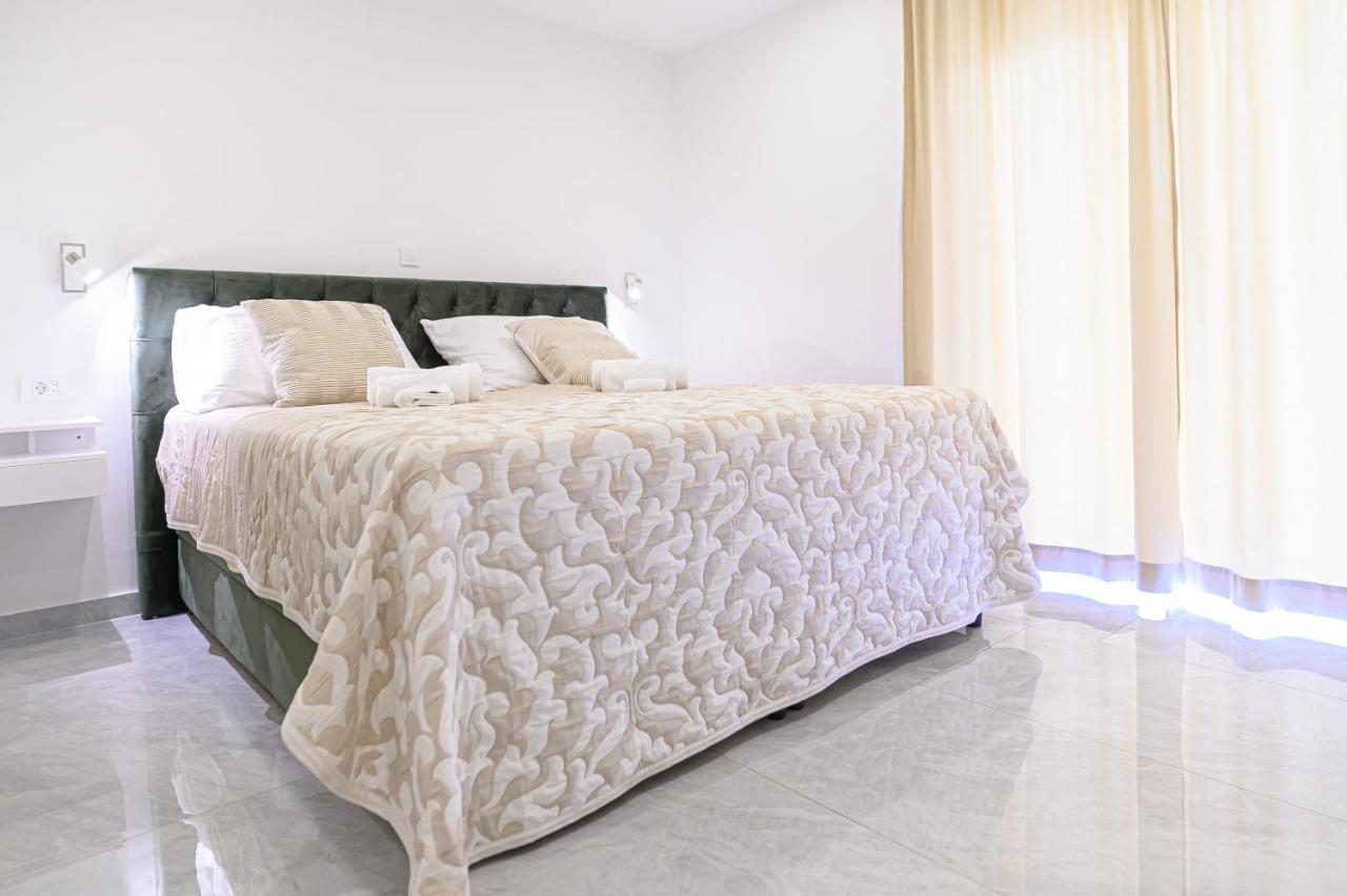 Luxury Rooms Green And Gold Split Exteriér fotografie
